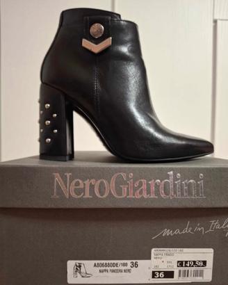 Tronchetti Nero Giardini modello Pandora