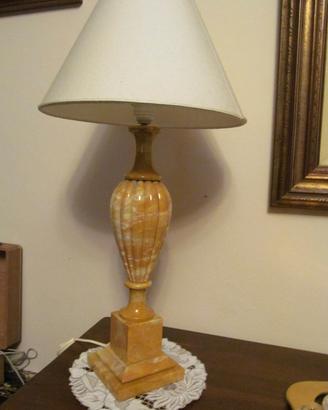 lampada in marmo 