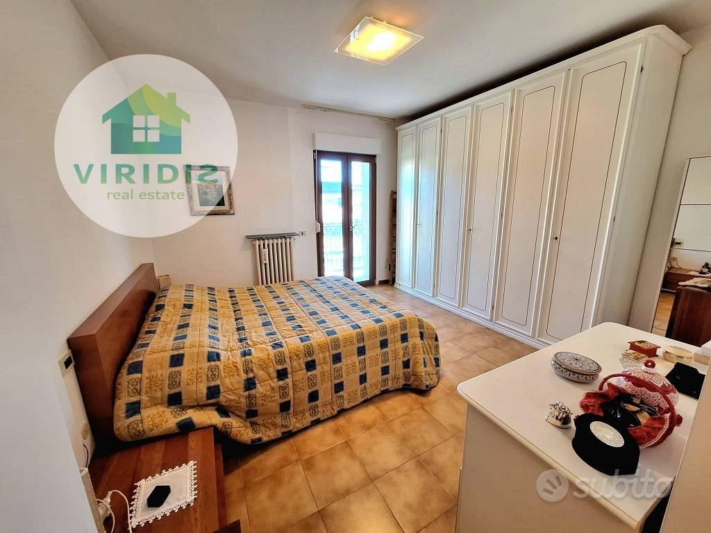 Appartamento di 142 m² con 5 locali e box auto a P - Altro