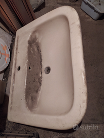 Lavandino grande completa di colonna e valvola