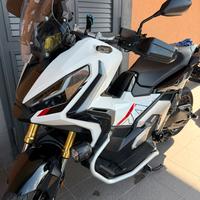 X adv 750 bianco sport
