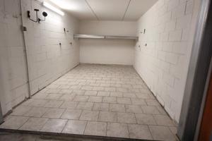 Garage Box auto in via S. Bernardino Bergamo