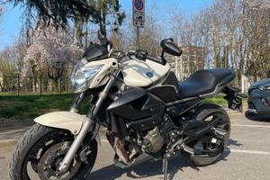 Yamaha Xj6 - xj 600 - 2011