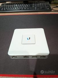 Ubiquiti UniFi Security Gateway (USG) - Router Fir