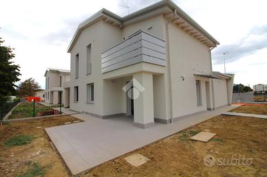 VILLA A SCHIERA A RIO SALICETO