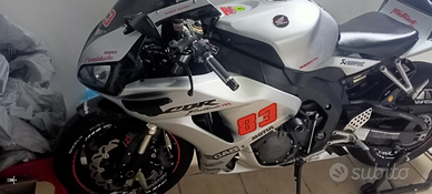 Cbr 1000 rr fireblade sc 57