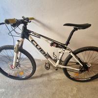 CUBE AMS 100 bicicletta Biammortzzata p