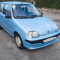 Automobile Fiat 600 S 1200