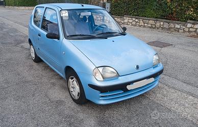 Automobile Fiat 600 S 1200