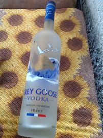 Bottiglia vuota Grey Goose vodka 3 litri