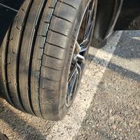 Gomme auto