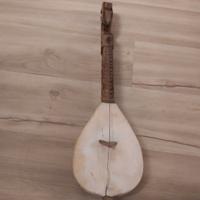 Gusla strumento musicale  in legno scolpito cm 62x