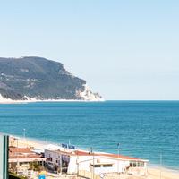 Fronte mare con spiaggia privata