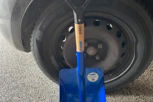 Pala da neve per auto