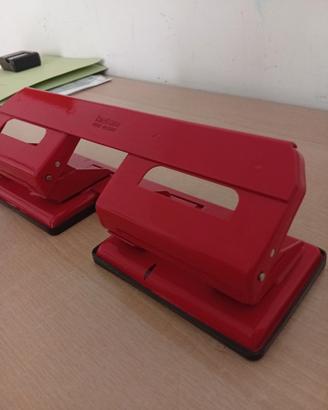 perforatrice per fogli ad anelli a_4