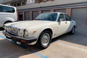 Jaguar XJ sovreign 5.3