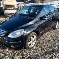mercedes Classe  B pochi km benzina