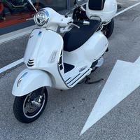 Vespa 300 Gts accessoriata