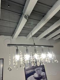 Lampadario moderno a sospensione con barra cromata