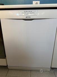 Lavastoviglie Smeg 60cm, completa di manuali