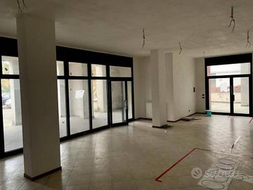 Immobile di 105 m² a Signa