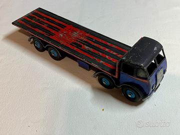 Lotto modelli di mezzi da cantiere vintage Dinky