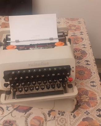 Macchina per scrivere Olivetti Valentine