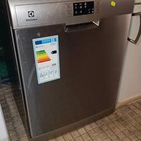 lavastoviglie Electrolux