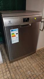 lavastoviglie Electrolux