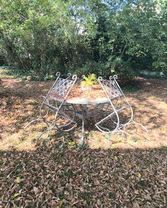 tavolo e sedie da giardino 