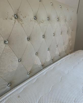 Letto contenitore matrimoniale