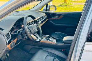 Audi q7 tiptronic quattro business plus
