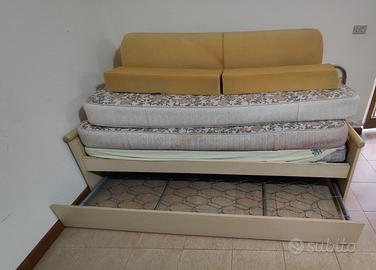 Divano letto con materassi 