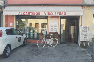 Punto vendita vini sfusi e bottiglie