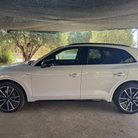 AUDI Q 5 S LINE PLUS