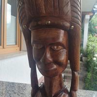 Statuetta decorativa in legno dalla Thailandia