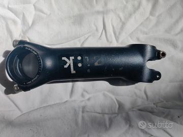 attacco manubrio Fizik R3 120 mm