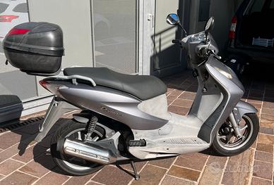 moto Honda Dylan 150