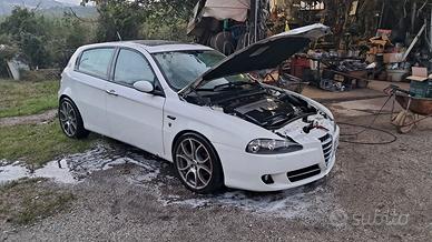 Alfa 147 ducati corse