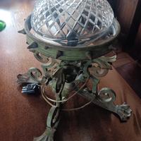 Lume  da tavolo in ferro battuto 