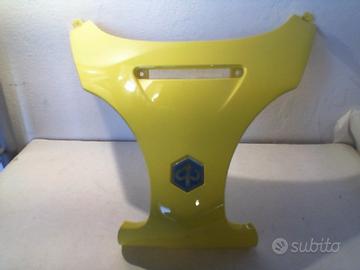 CORNICE ANTERIORE GIALLA SCUDO X9 PIAGGIO 57556350