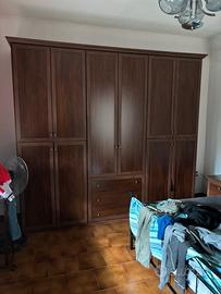 Armadio marrone scuro in perfette condizion