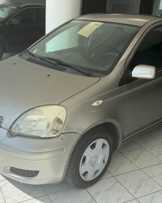 Toyota Yaris 1.0benzina Sol 5p.