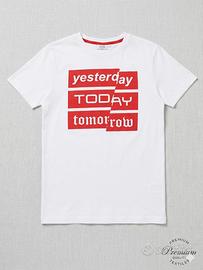 T-shirt OVS bianca con stampa grafica rossa 