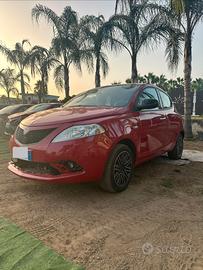 Lancia Ypsilon 1.0 FireFly SINISTRATA
