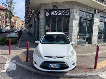 Ford Fiesta 1.4 TDCi 68CV 5 porte Titanium/GARANZI