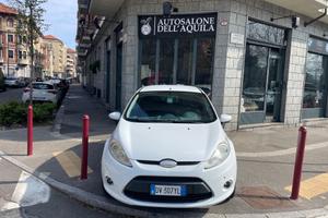 Ford Fiesta 1.4 TDCi 68CV 5 porte Titanium/GARANZI