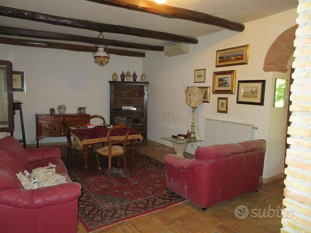 Immobile in asta di 50 m² con più di 5 locali e bo - Vista 5