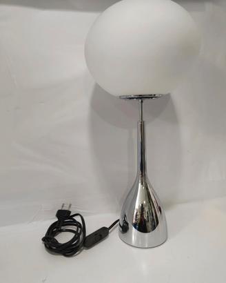 lampada Leucos anni 2000 su base cromata