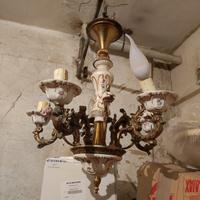 Lampadario in porcellana di Capodimonte